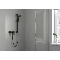 Душевой набор Hansgrohe Vernis Blend Vario cо штангой 65 см, 26422670 черный матовый