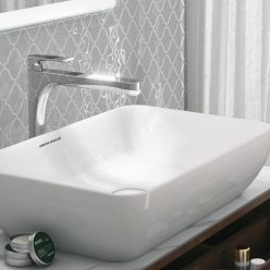 Однорычажный смеситель для раковины OLE высокий без донного клапана хром