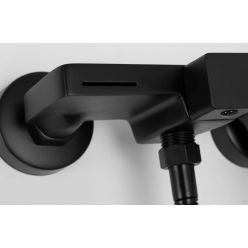 Смеситель для ванны Rea Berg Black matt B2040
