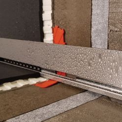 Душевой лоток Berges Wasserhaus WALL 1000 пристенный 91057