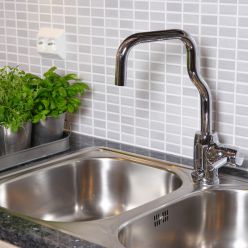 Смеситель для кухни Oras Il Bagno Alessi One 8535F с клапаном