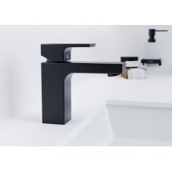 Hansgrohe Vernis Shape Смеситель для раковины однорычажный 100 со сливным гарнитуром хром 71561000